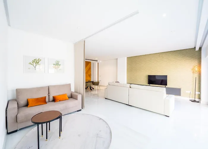 Sunny Penthouse - Premium